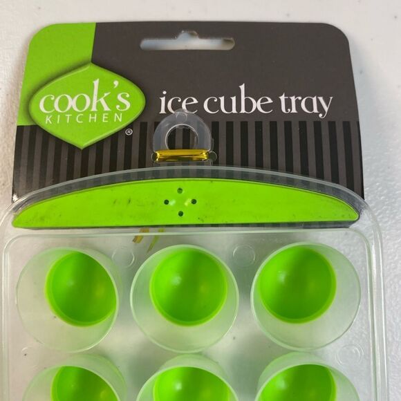NWT Cook's Kitchen Green Ice Cube Tray 21 Small Dome Ice Cubes/Snack Pack of 2 - Picture 4 of 9
